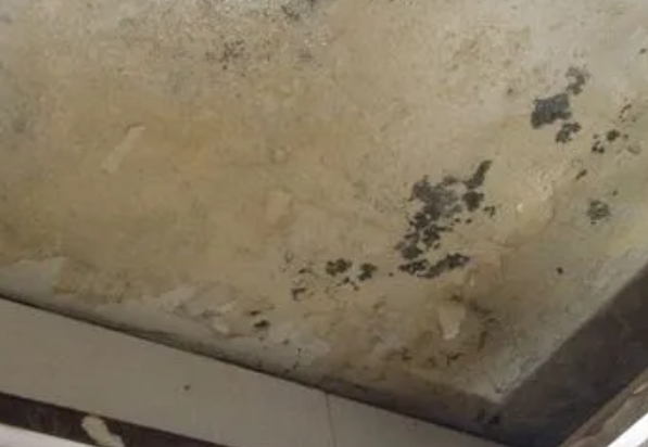 泰兴阳台漏水维修公司分享下泰兴卫生间渗水维修需要注意哪些问题。